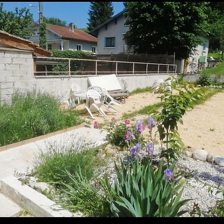 Le Studio Saint-Jean-en-Royans Exterior photo